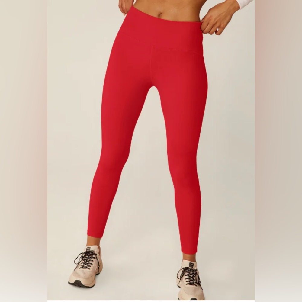 Beyond Yoga POWERBEYOND™ Strive Midi Legging